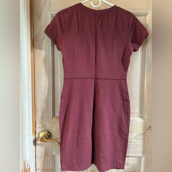 UO Silence + Noise Seamed Bodycon T-Shirt Dress in Burgundy. Women’s Large - Picture 8 of 10